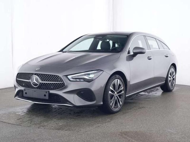 Grigio Usata 2024 Mercedes CLA180 Shooting Brake Station wagon | 27.900 € (Ottimo prezzo) - Immagine 1/4