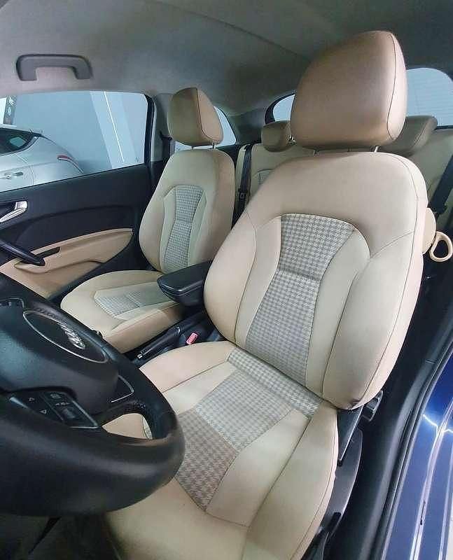 Usata Audi A1 Ambition 105 CV (77 kW) 2011 Blu/azzurro Utilitaria