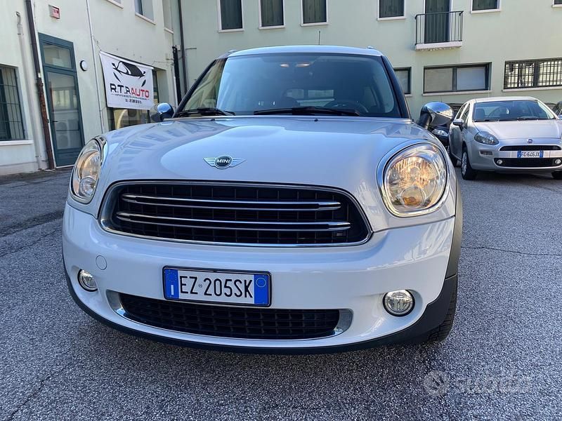 Usata Mini One D Countryman Business 90 CV (66 kW) 2015 Bianco SUV