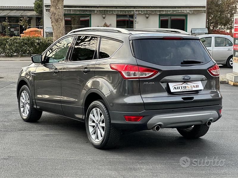 Usata Ford Kuga Titanium 150 CV (110 kW) 2017 Grigio SUV
