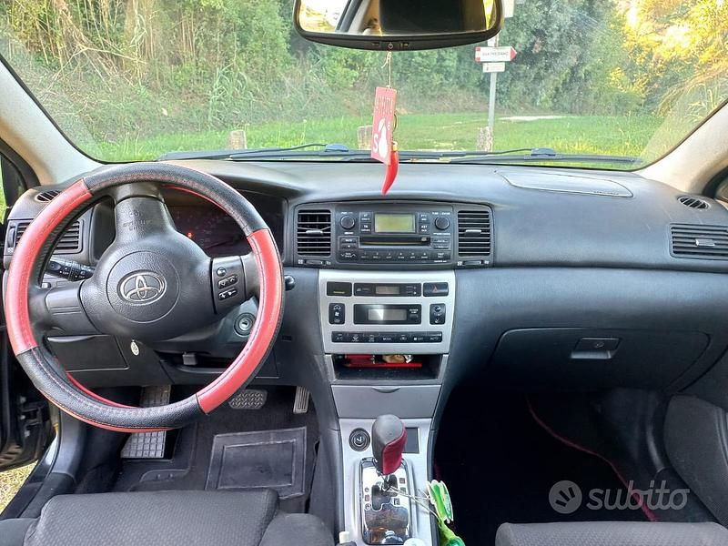 Usata Toyota Corolla 90 CV (66 kW) 2005 Nero Berlina
