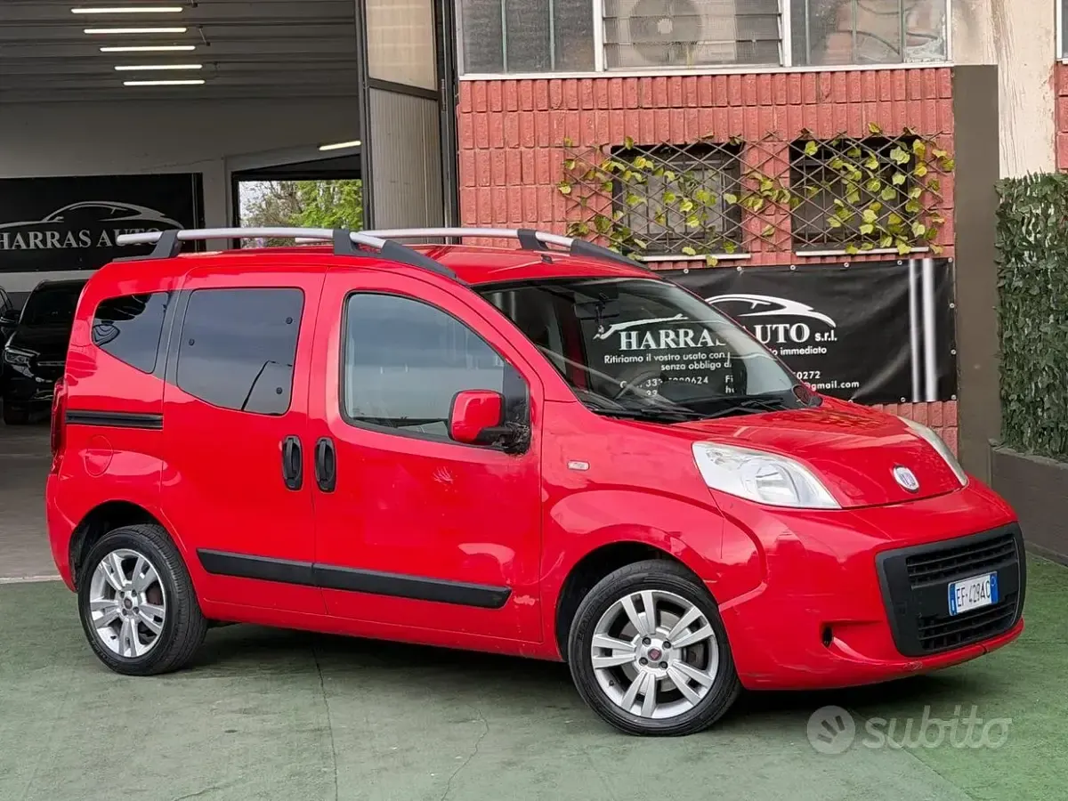 Begagnad Fiat Qubo Trekking 75 HK (55 kW) 2010 Röd Minibuss