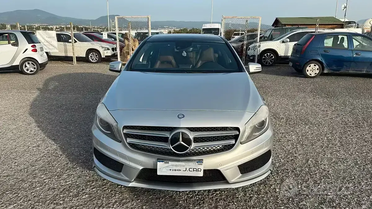 Usata Mercedes A200 136 CV (100 kW) 2014 Grigio Utilitaria