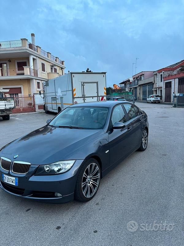 Usata BMW 318 2005 Grigio Berlina
