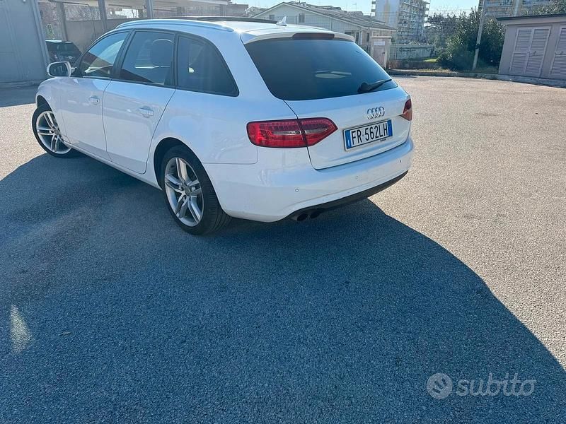 Usata Audi A4 Business Plus 143 CV (105 kW) 2013 Bianco Station wagon