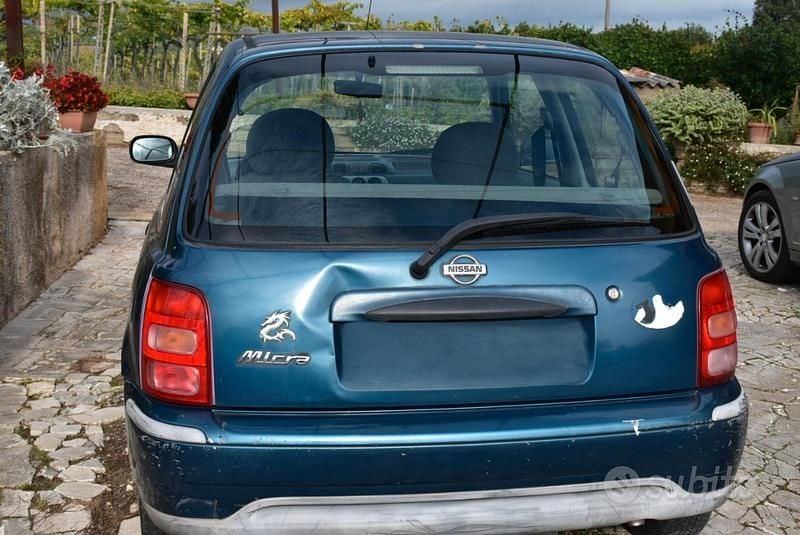 Usata Nissan Micra Comfort 60 CV (44 kW) 2001 Verde Berlina