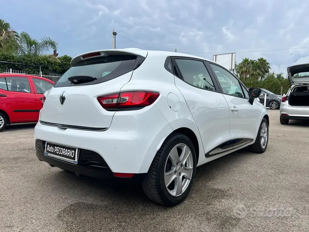 Usata Renault Clio IV 72 CV (52 kW) 2013 Bianco Berlina