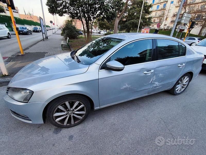 Usata VW Passat 2011 Grigio Berlina