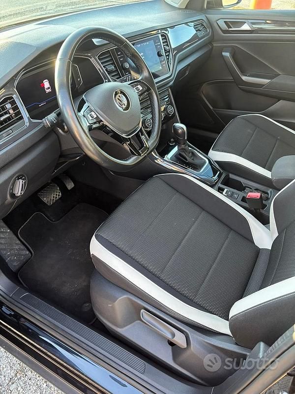 Usata VW T-Roc Advance 150 CV (110 kW) 2019 Nero SUV