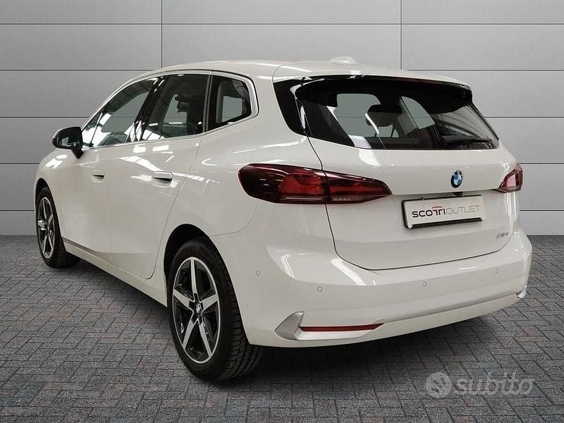 Usata BMW 218 Luxury Line 136 CV (100 kW) 2022 Bianco Station wagon
