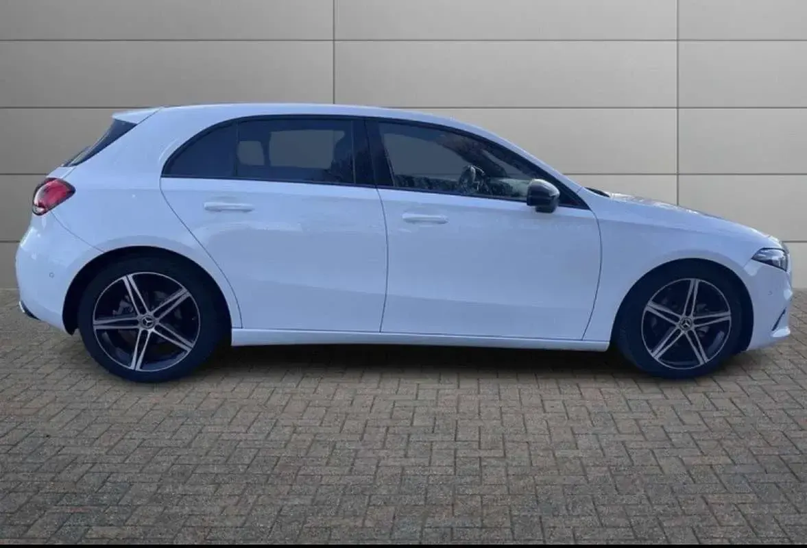 Usata Mercedes A180 116 CV (85 kW) 2019 Bianco Berlina