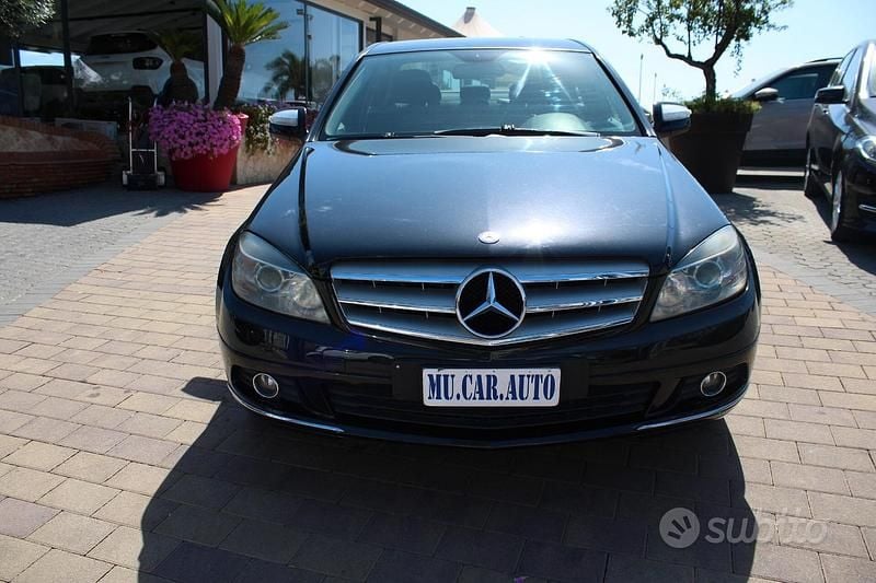 Usata Mercedes C220 170 CV (125 kW) 2007 Nero Berlina
