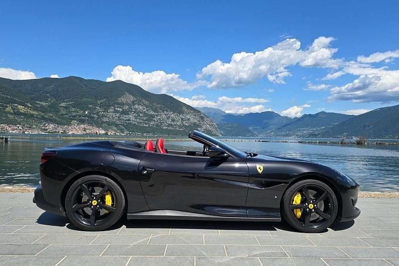 Usata Ferrari Portofino 600 CV (441 kW) 2019 Nero Cabrio