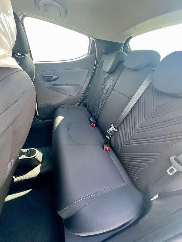 Usata Lancia Ypsilon Gold 69 CV (50 kW) 2021 Bianco Utilitaria