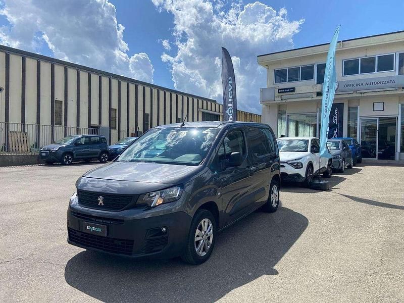 Grigio Usata 2021 Peugeot Partner Monovolume | 14.900 € (Cara) - Immagine 1/4