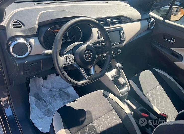 Usata Nissan Micra Acenta 71 CV (52 kW) 2017 Grigio Utilitaria