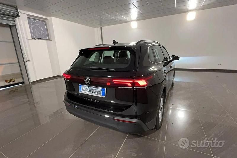 Usata VW Tiguan Life 150 CV (110 kW) 2025 Nero SUV