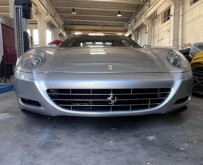 Usata Ferrari 612 540 CV (397 kW) 2006 Grigio Coupé