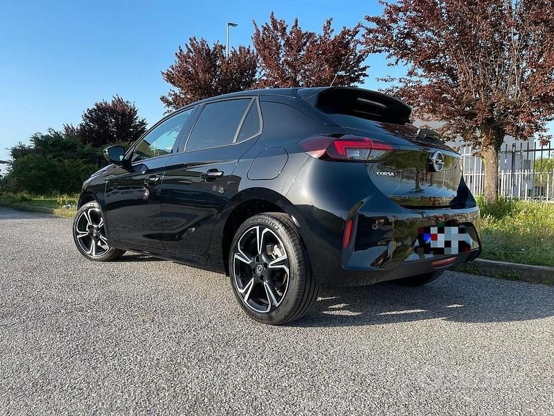 Usata Opel Corsa 102 CV (75 kW) 2023 Nero Berlina