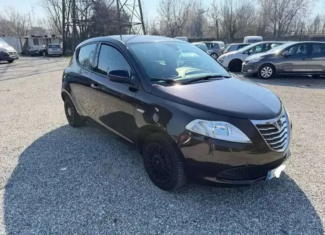 Usata Lancia Ypsilon 80 CV (58 kW) 2013 Utilitaria