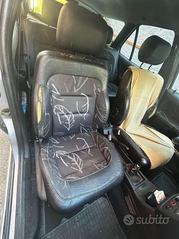 Begagnad Peugeot 306 2001 Grå Kombi