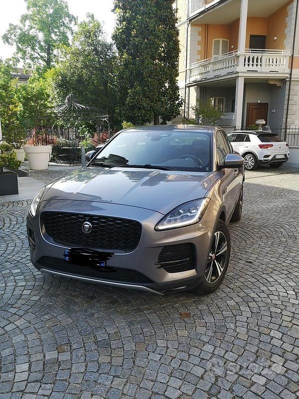 Begagnad Jaguar E-Pace 204 HK (150 kW) 2021 Grå SUV