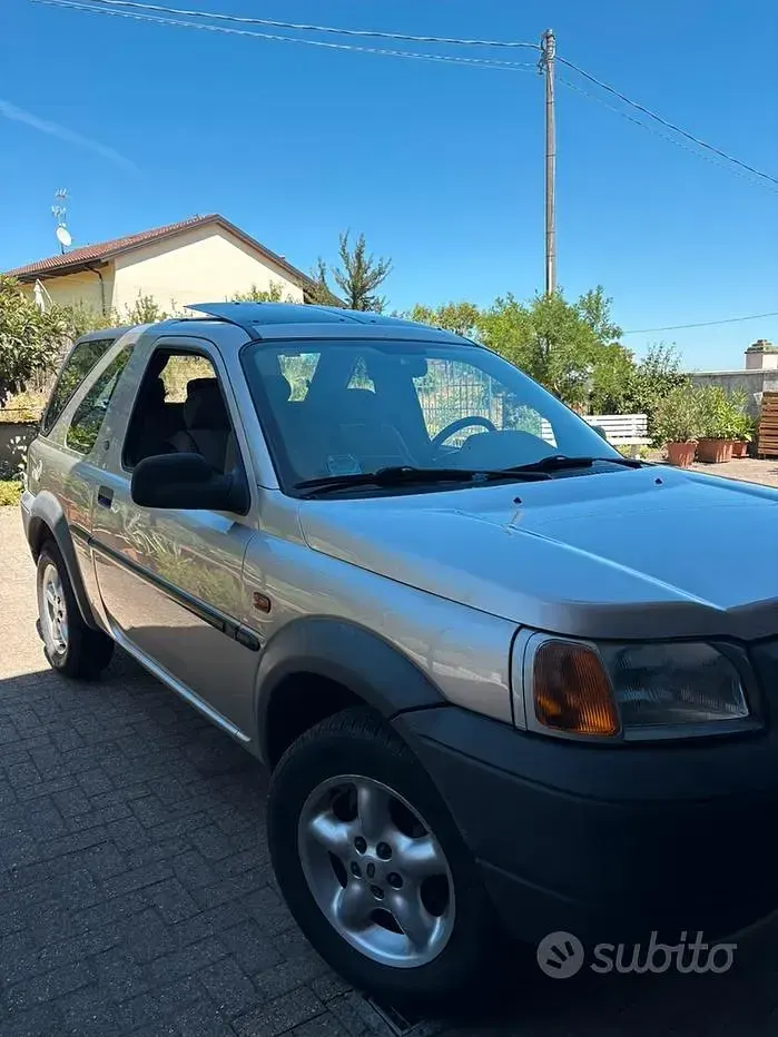 Usata Land Rover Freelander 97 CV (71 kW) 2000 Grigio SUV