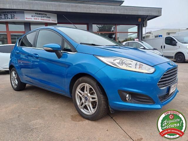 Usata Ford Fiesta Titanium 75 CV (55 kW) 2013 Blu/azzurro Berlina
