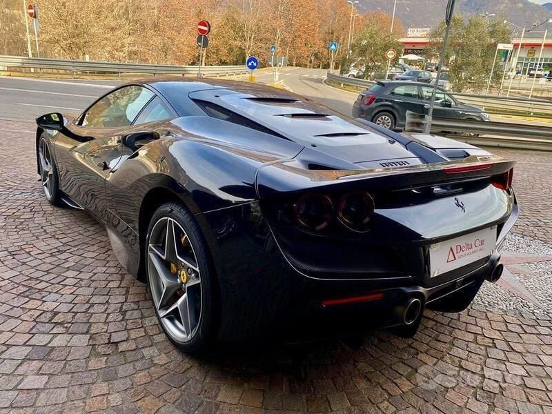 Usata Ferrari F8 721 CV (530 kW) 2021 Nero Coupé