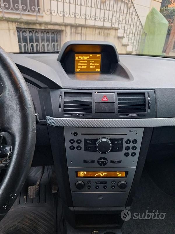 Usata Opel Meriva Cosmo 125 CV (91 kW) 2007 Blu Monovolume