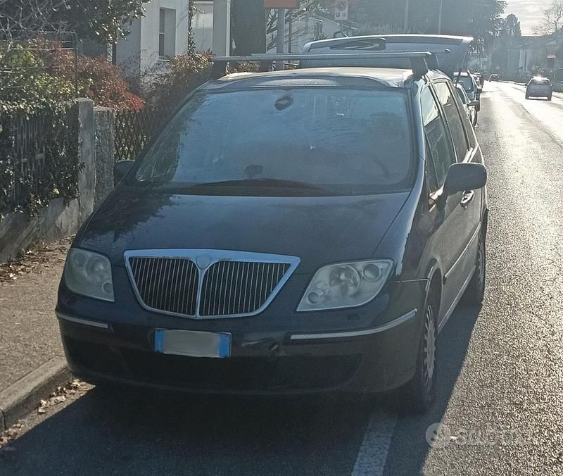 Usata Lancia Phedra 136 CV (100 kW) 2007 Blu Monovolume