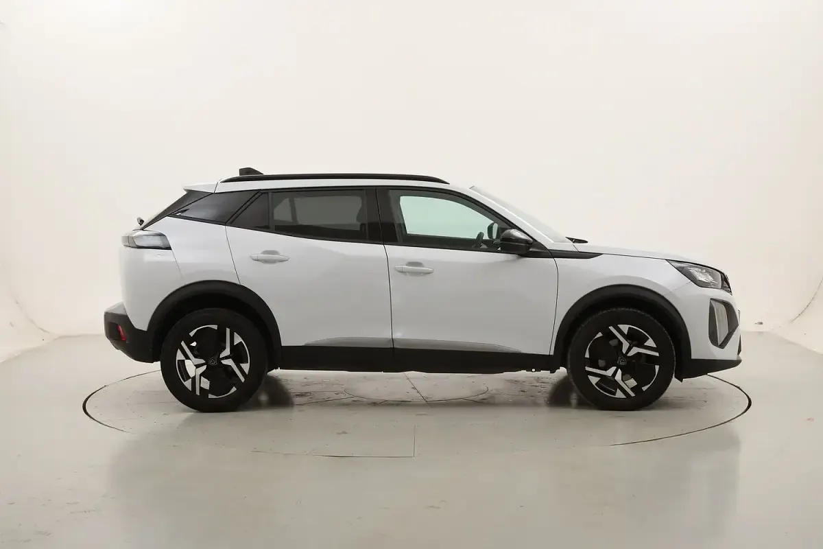 Usata Peugeot 2008 Allure 100 CV (73 kW) 2025 SUV