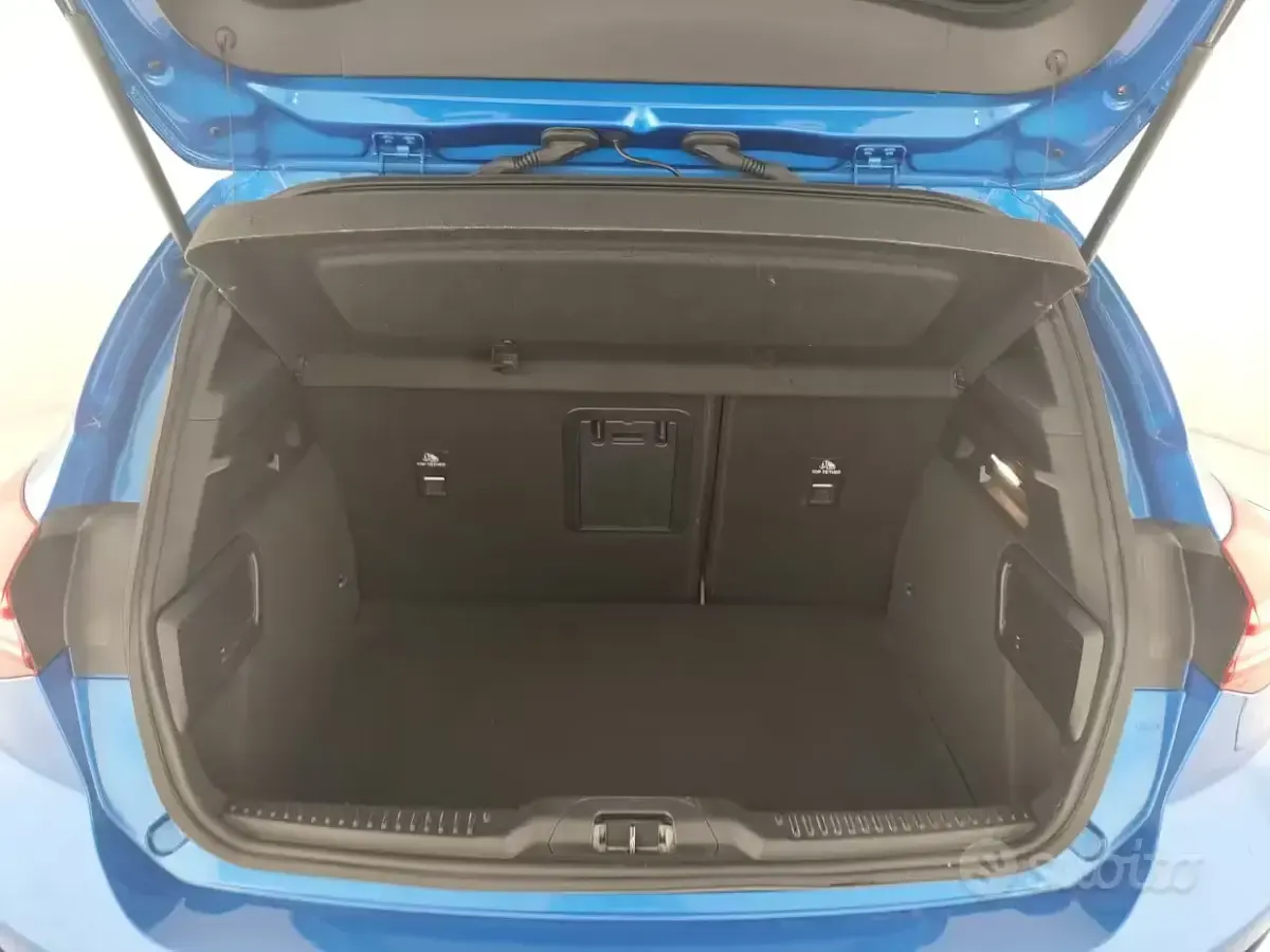 Usata Ford Focus ST-Line 125 CV (91 kW) 2022 Azzurra Berlina