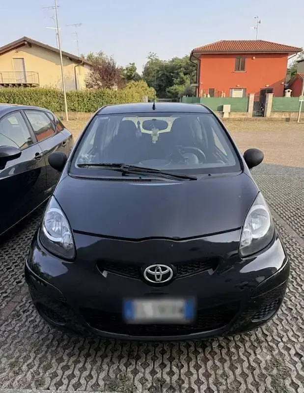 Usata Toyota Aygo Edition 68 CV (50 kW) 2012 Utilitaria