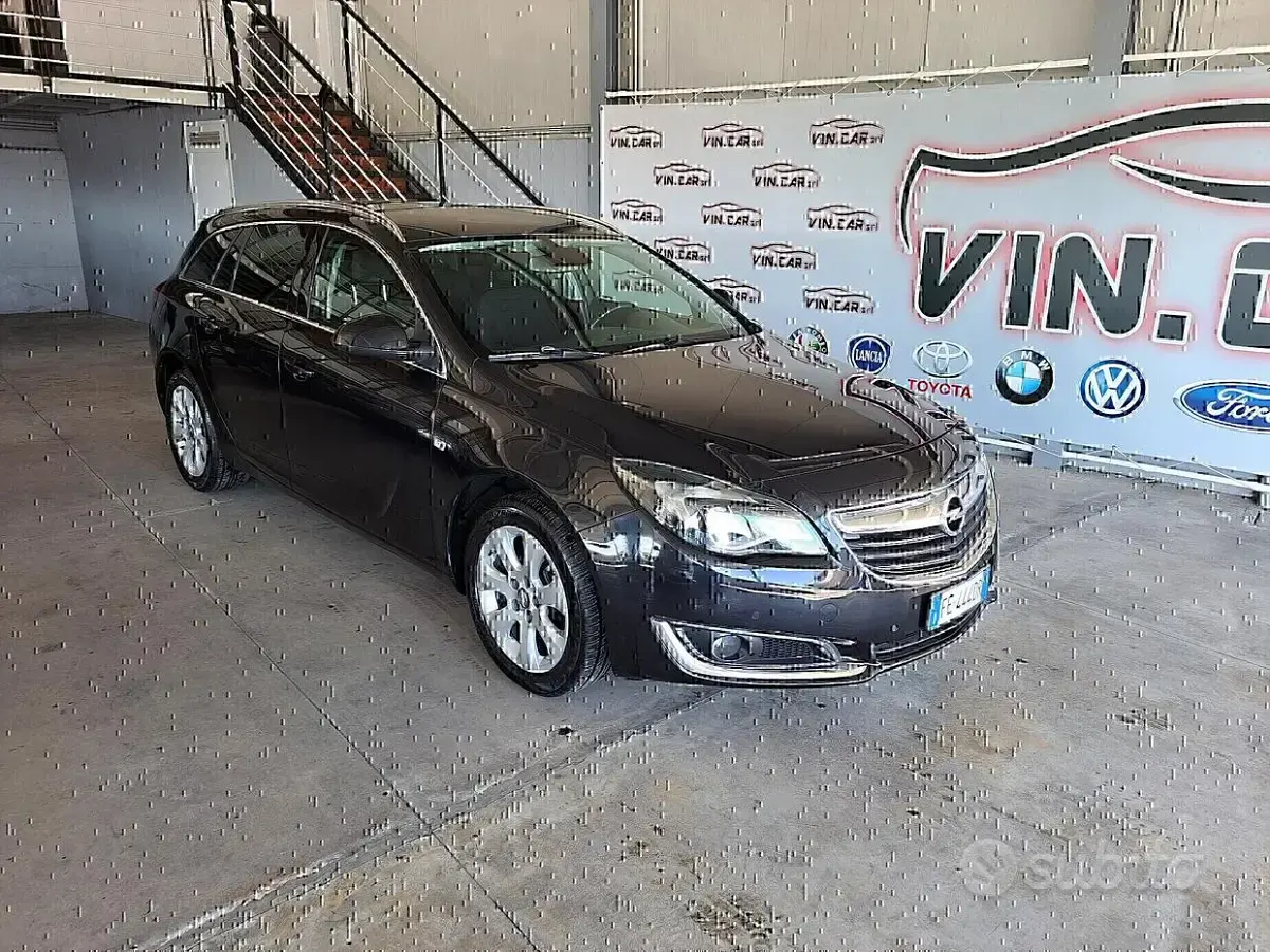 Usata Opel Insignia Cosmo 136 CV (100 kW) 2016 Nero Station wagon