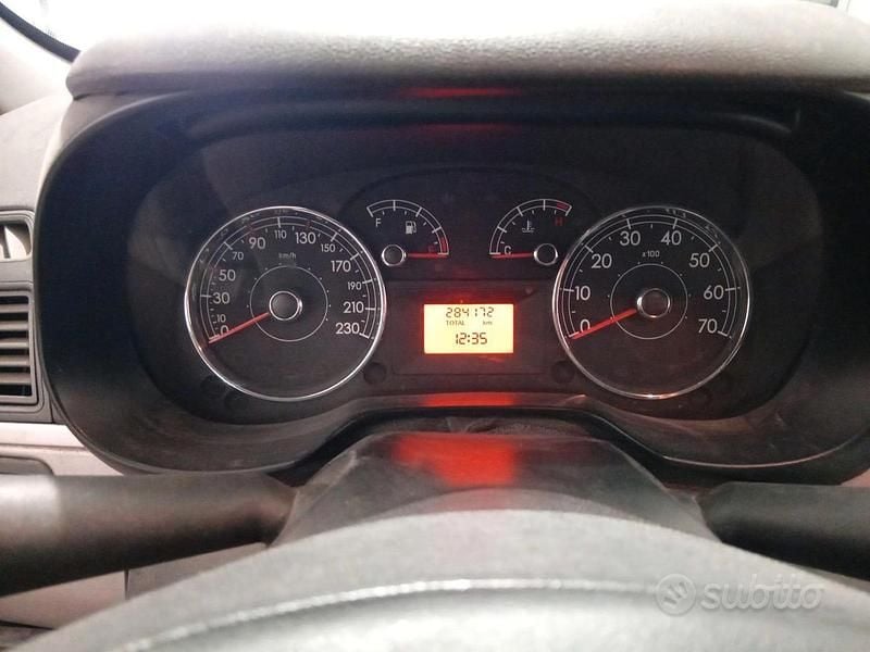 Usata Fiat Punto 75 CV (55 kW) 2014 Bianco Utilitaria