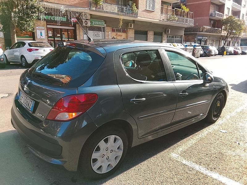 Usata Peugeot 207 2013 Grigio Utilitaria