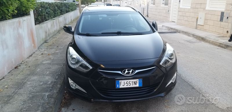 Usata Hyundai i40 136 CV (100 kW) 2011 Nero Station wagon