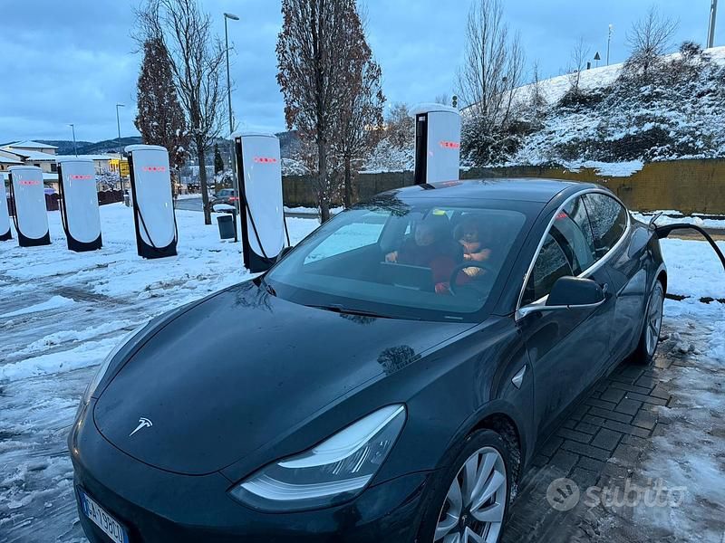 Usata Tesla Model 3 Long Range AWD 366 kW (498 CV) 2020 Nero Berlina