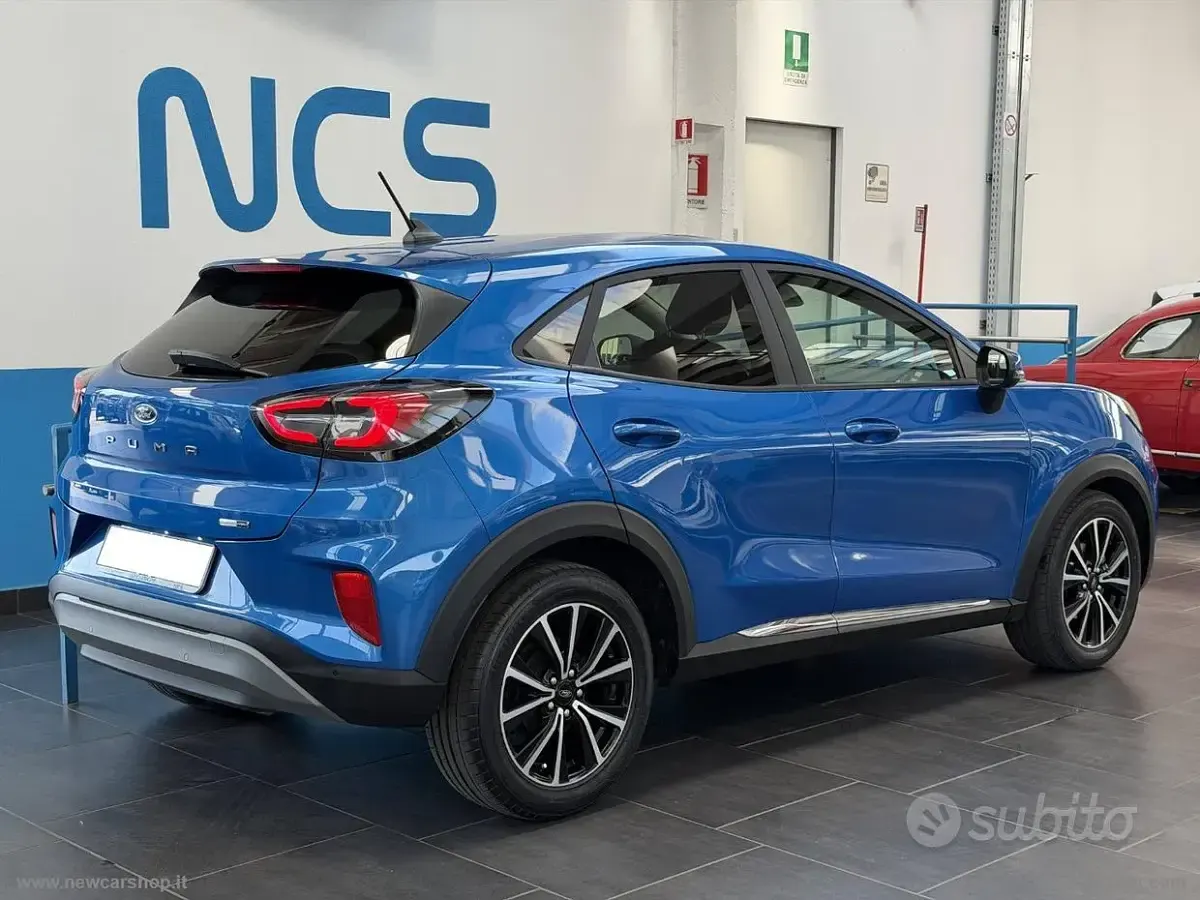 Usata Ford Puma 125 CV (91 kW) 2020 Blu/azzurro SUV