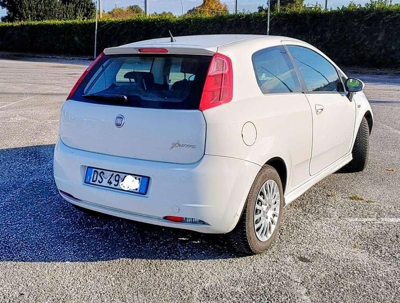Usata Fiat Grande Punto Active 65 CV (47 kW) 2008 Utilitaria