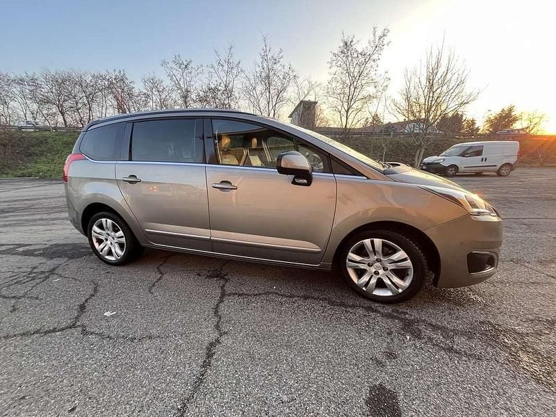 Usata Peugeot 5008 Allure 150 CV (110 kW) 2014 Beige Monovolume