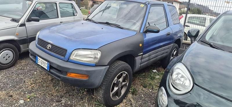 Usata Toyota RAV4 128 CV (94 kW) 1999 Other SUV