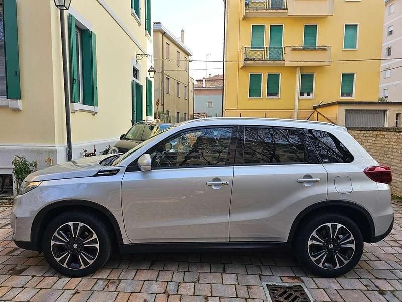 Second-hand Suzuki Vitara 129 CP (94 kW) 2021 SUV