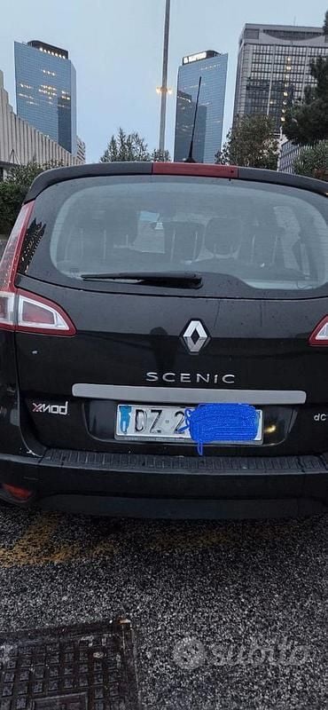 Usata Renault Scénic III Luxe 110 CV (80 kW) 2009 Nero Monovolume