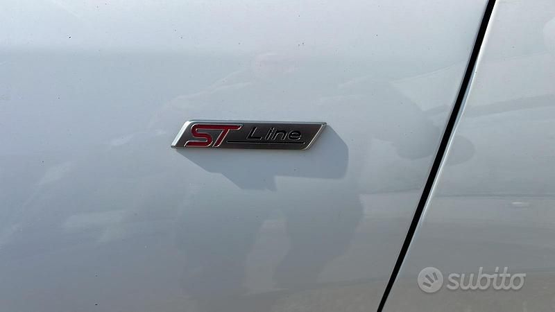 Usata Ford Fiesta ST-Line 125 CV (91 kW) 2018 Bianco Utilitaria