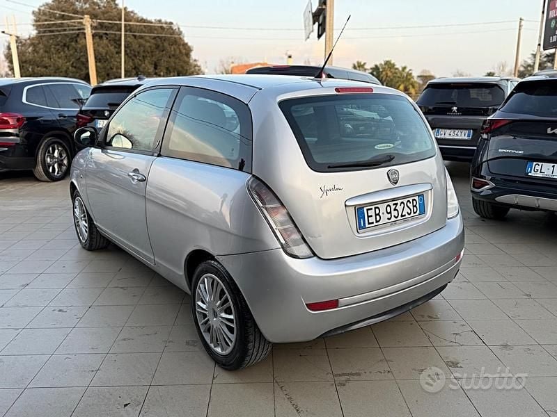 Usata Lancia Ypsilon 59 CV (43 kW) 2010 Grigio Utilitaria