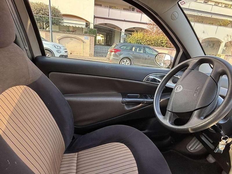 Usata Lancia Ypsilon 77 CV (56 kW) 2008 Utilitaria