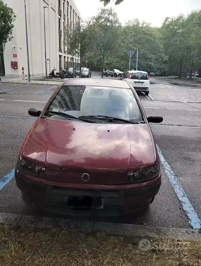 Usata Fiat Punto 80 CV (58 kW) 2001 Utilitaria