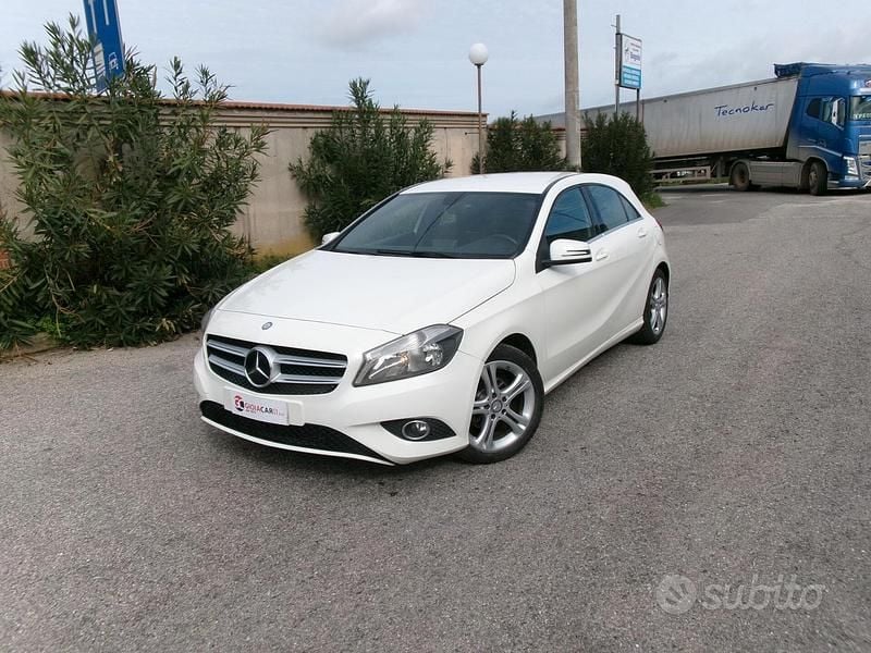 Usata Mercedes A180 AMG 108 CV (79 kW) 2015 Bianco Berlina